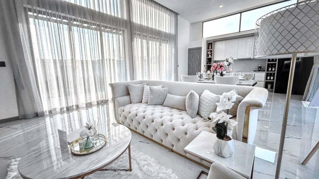 Villa de 3 dormitorios en Bang Lamung, Thailand No. 58610