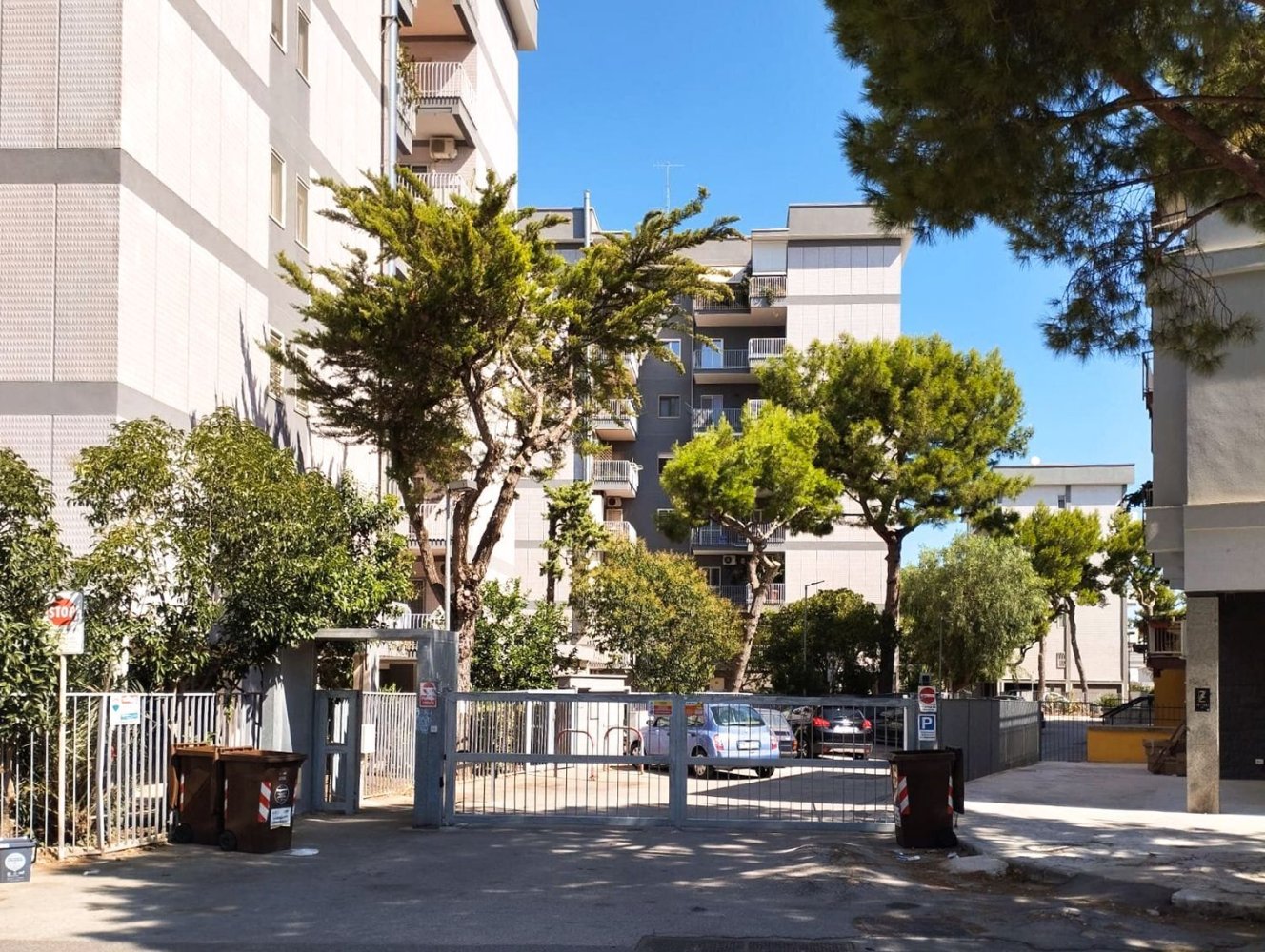 4-salle Appartement à Bari, Italy No. 268048