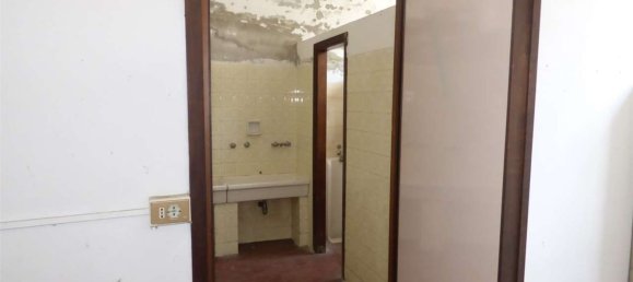 4-Zimmer Lagerhaus in Cremona, Italy, Nr. 76582 13