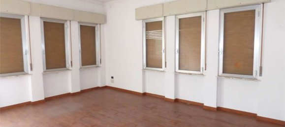 4-Zimmer Lagerhaus in Cremona, Italy, Nr. 76582 22
