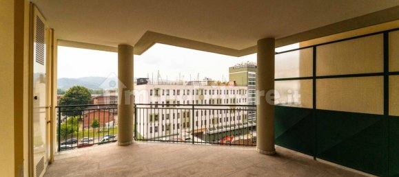 2 Schlafzimmer Penthouse in Turin, Italy, Nr. 12611 18