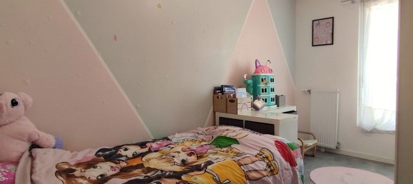 Apartamento de 3 dormitorios en Mantes-la-Ville, France No. 327931 12