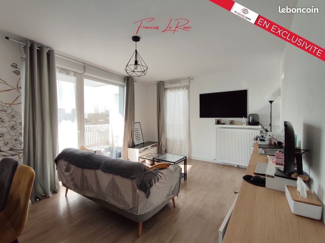 Apartamento de 3 dormitorios en Mantes-la-Ville, France No. 327931