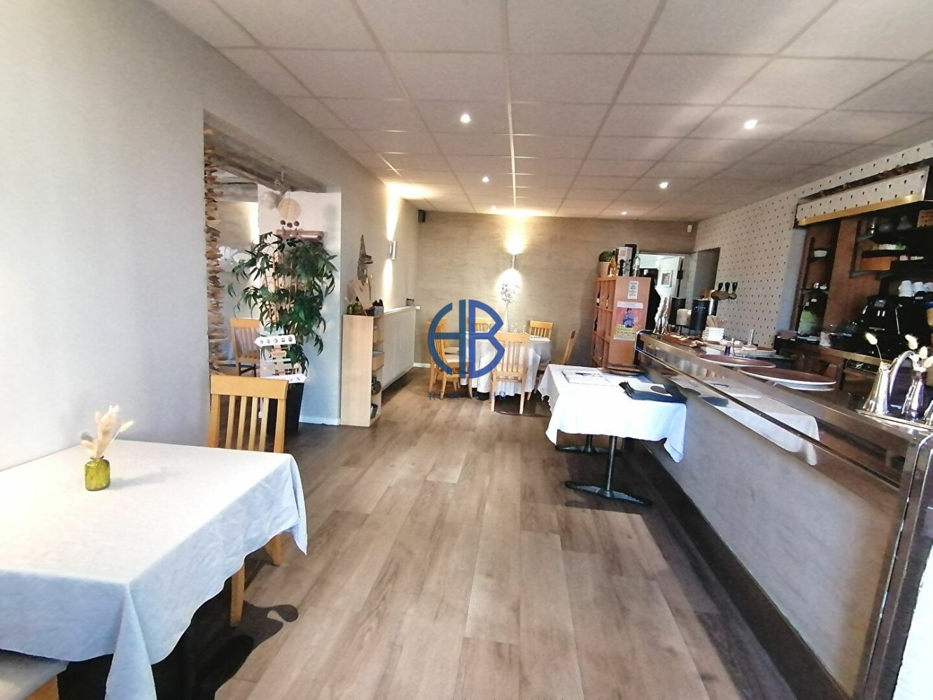 Propiedad comercial en Belley, France No. 190524