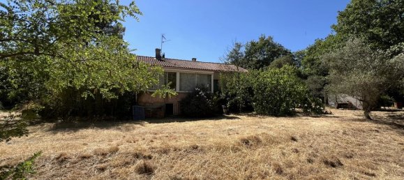 2 bedrooms Villa in Gareoult, France No. 338547 8