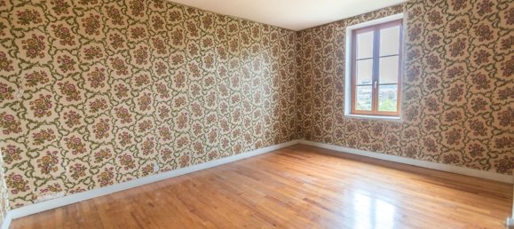 6 bedrooms Building in Vitry-sur-Orne, France No. 94119 2