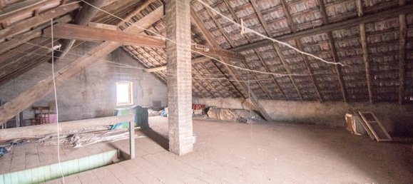 6 bedrooms Building in Vitry-sur-Orne, France No. 94119 5