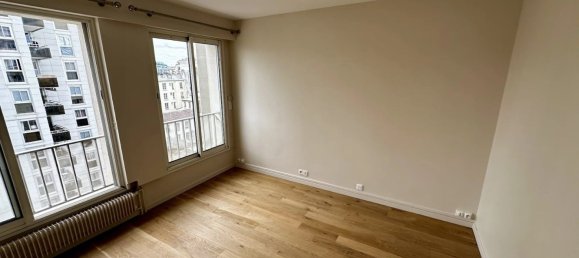 1 bedroom Apartment in Paris, France No. 179181 10