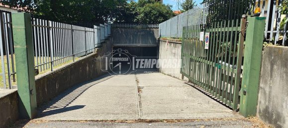  مرآب في Brugherio, Italy 15متر مربع رقم 314731 2