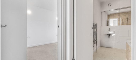 1 bedroom Apartment in London, United Kingdom No. 8685 14