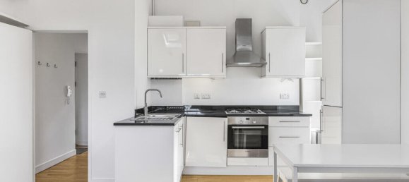 1 bedroom Apartment in London, United Kingdom No. 8685 2