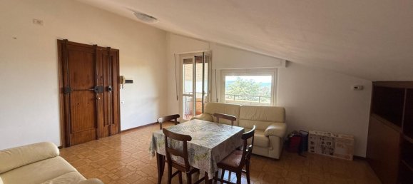 3 rooms Apartment in Perugia, Italy No. 293045 5