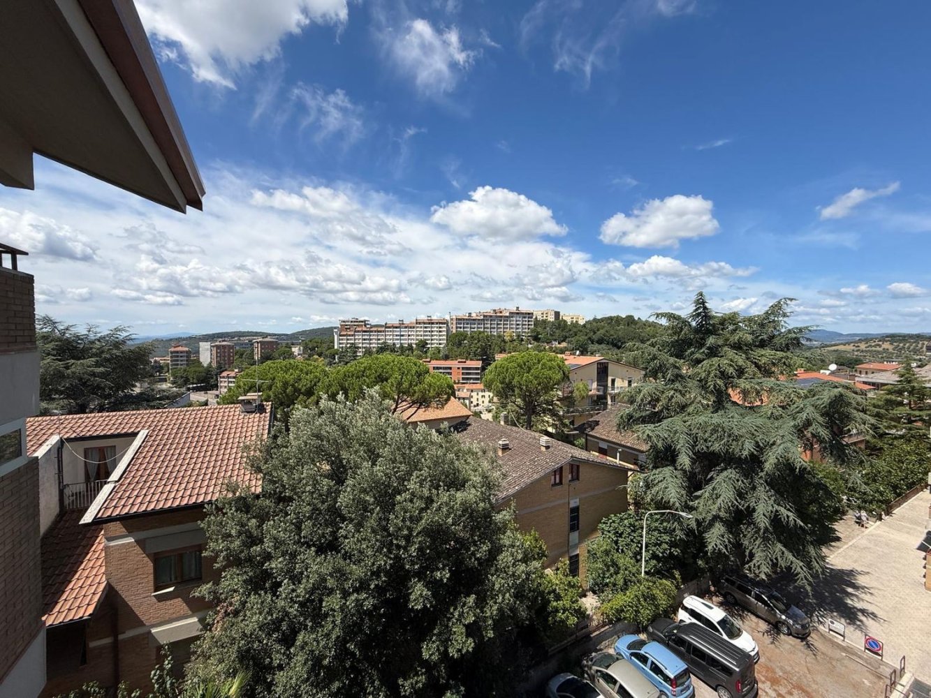 3 rooms Apartment in Perugia, Italy No. 293045