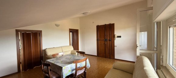 3 rooms Apartment in Perugia, Italy No. 293045 16