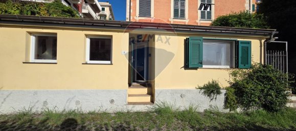 2 bedrooms House in Genoa, Italy No. 327758 16
