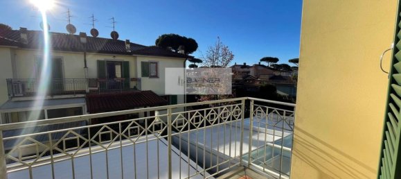 3 bedrooms Villa in Camaiore, Italy No. 193413 29