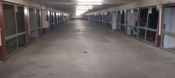 Parking à Munich, Germany No. 352285 3