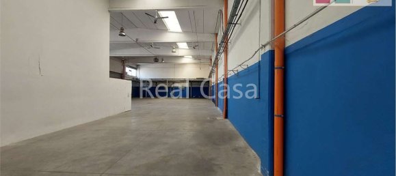 495m² Warehouse in Modena, Italy No. 235878 4