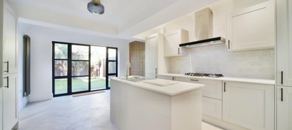 4 bedrooms House in Leytonstone, United Kingdom No. 11544 4