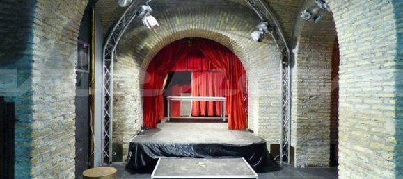 10-salle Propriété commerciale à Rome, Italy No. 222456 9