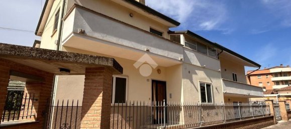4 bedrooms House in Torgiano, Italy No. 320984 2