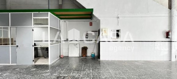 Imóvel comercial em Badalona, Spain 184 m² N.º 147930 7