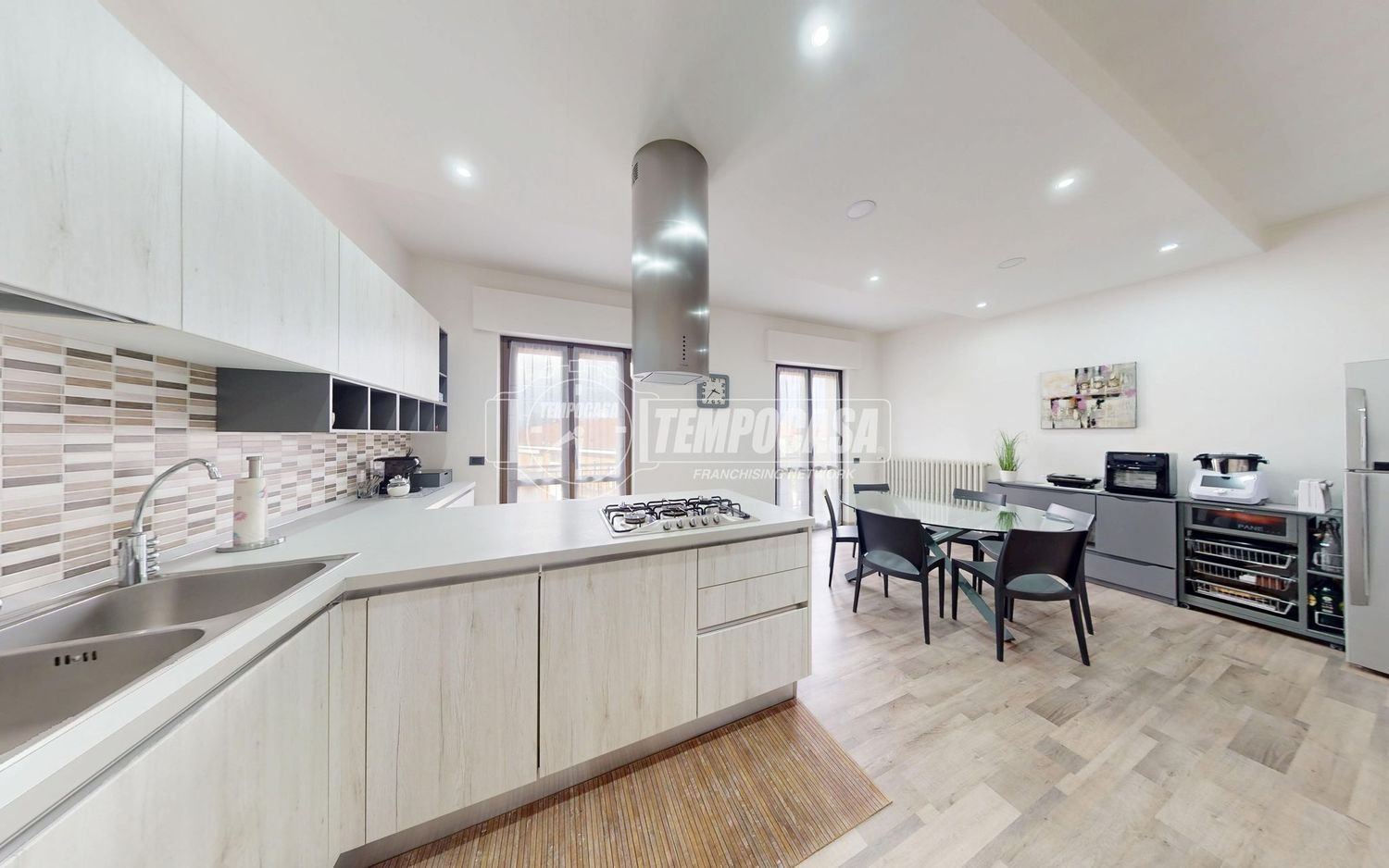 4 rooms Apartment in Olgiate Comasco, Italy No. 3034