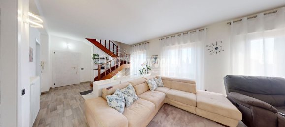 4 rooms Apartment in Olgiate Comasco, Italy No. 3034 11