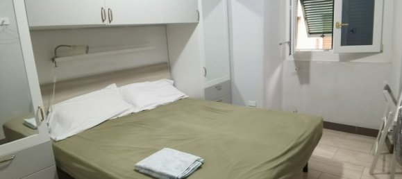Apartamento de 3 dormitorios en Genoa, Italy No. 322347 4