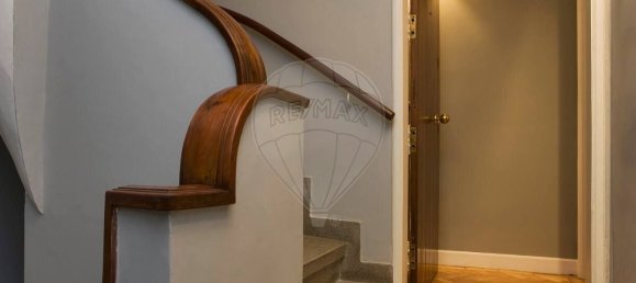 9 bedrooms Building in Porto, Portugal No. 135106 5