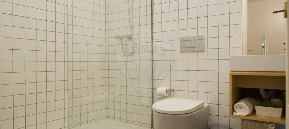 9 bedrooms Building in Porto, Portugal No. 135106 2