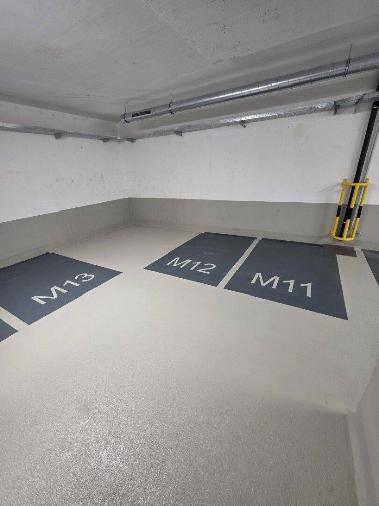  Parking in Leopoldstadt, Austria No. 258445