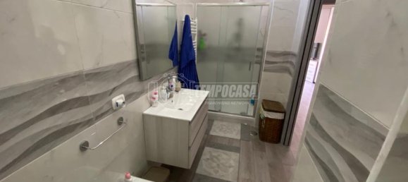 Квартира с 2 спальнями в Неаполь, Италия № 167358 3