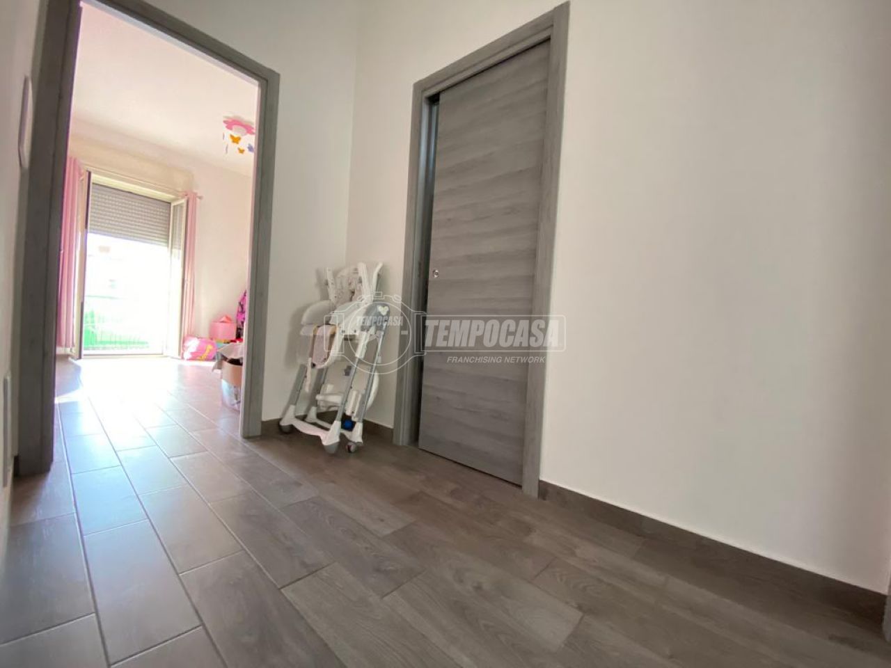 Квартира с 2 спальнями в Неаполь, Италия № 167358