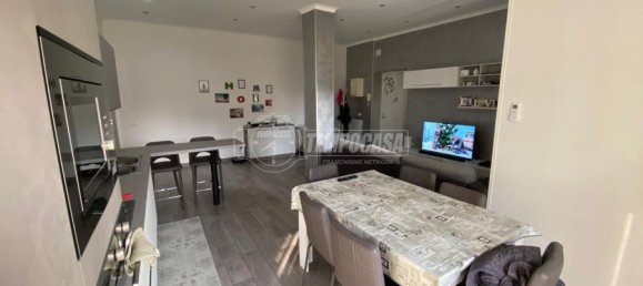 Квартира с 2 спальнями в Неаполь, Италия № 167358 11