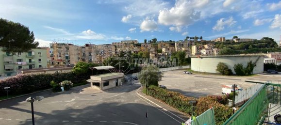 Квартира с 2 спальнями в Неаполь, Италия № 167358 17