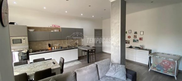 Квартира с 2 спальнями в Неаполь, Италия № 167358 10