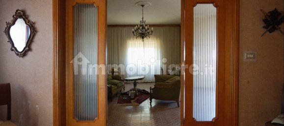 4 bedrooms Villa in Farnese, Italy No. 107071 9