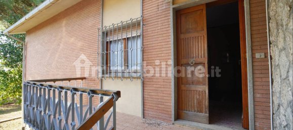 4 bedrooms Villa in Farnese, Italy No. 107071 5