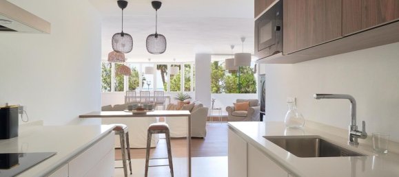 4 Schlafzimmer Wohnung in Malaga, Spain, Nr. 186051 2