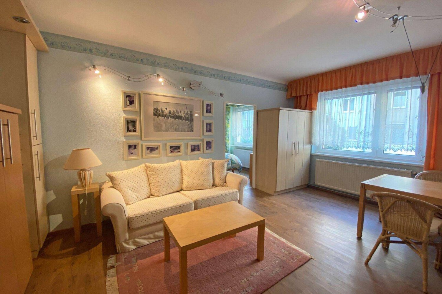 2-salle Appartement à Favoriten, Austria No. 105024