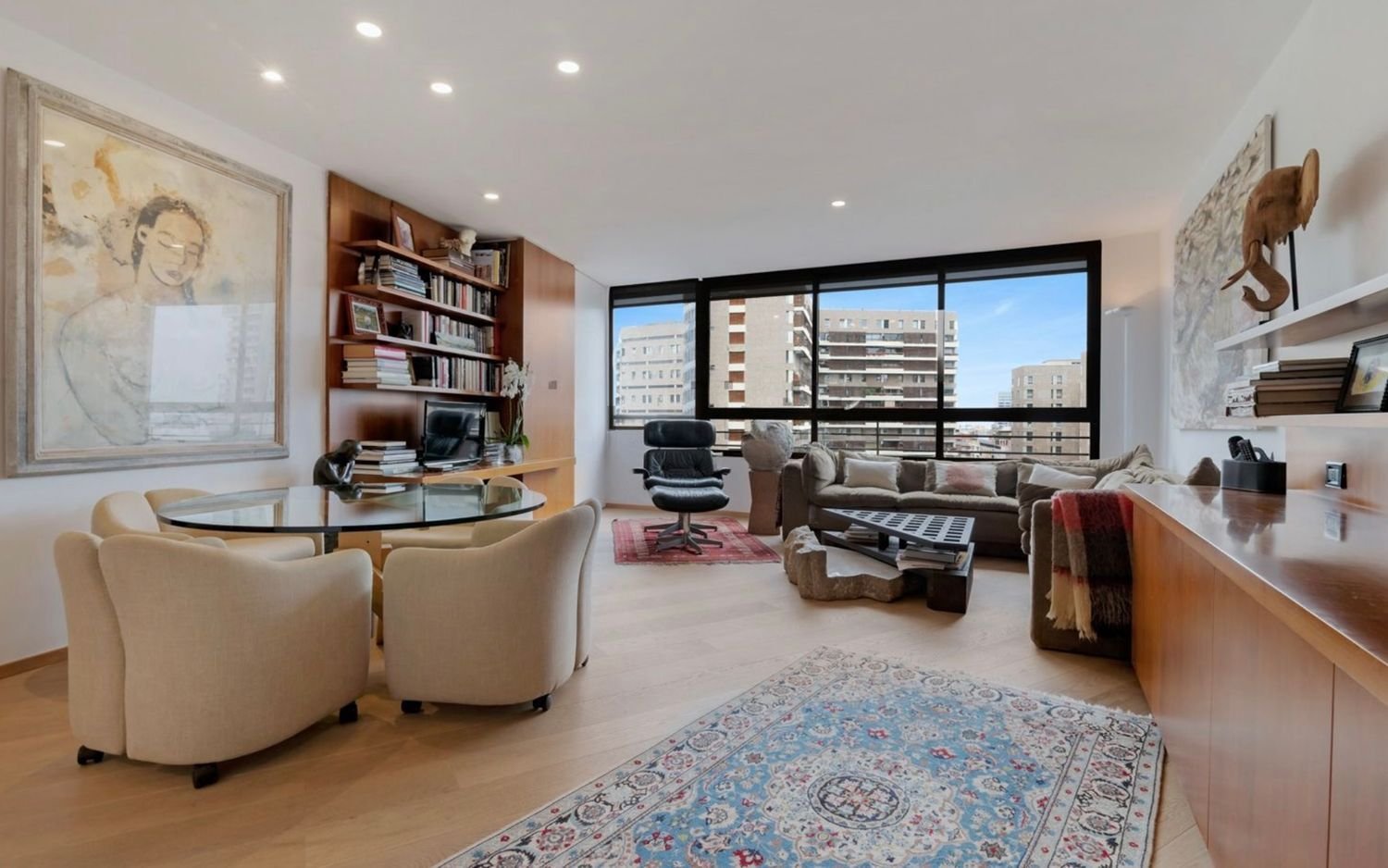 3 bedrooms Apartment in Barcelona, Spain No. 203824