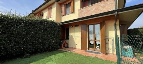 4 rooms House in Crema, Italy No. 106244 2