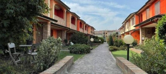 4 rooms House in Crema, Italy No. 106244 25