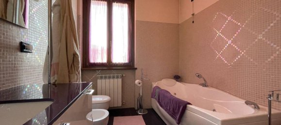 4 rooms House in Crema, Italy No. 106244 20
