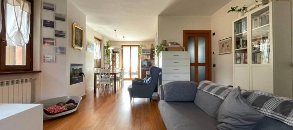 4 rooms House in Crema, Italy No. 106244 8