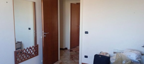 Квартира с 7 комнатами в Виттория, Италия № 288644 11