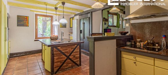 4 bedrooms Castles in Lafrancaise, France No. 339182 4