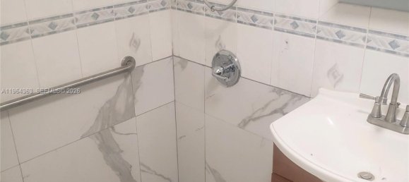 2 Schlafzimmer Gewerbliche Immobilien in Miami, USA, Nr. 615573 8