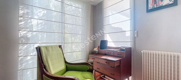 2 bedrooms Apartment in Saint-Cyr-sur-Loire, France No. 256184 14